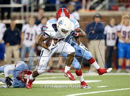 Thumbnail 2 in Skyline vs. Allen (UIL 6A Division 1 Semifinal) photogallery.