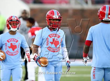 Thumbnail 2 in Skyline vs. Allen (UIL 6A Division 1 Semifinal) photogallery.