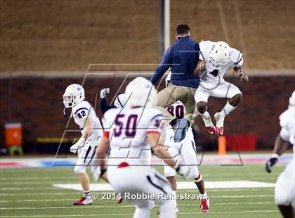 Thumbnail 2 in Skyline vs. Allen (UIL 6A Division 1 Semifinal) photogallery.