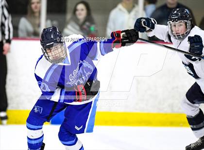 Thumbnail 1 in Valor Christian vs. Ralston Valley (CHSAA 5A 2nd Round Playoff) photogallery.