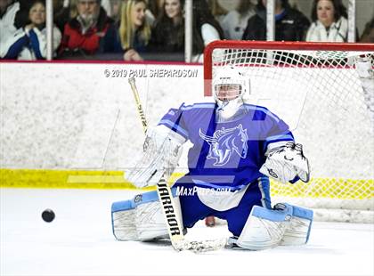 Thumbnail 2 in Valor Christian vs. Ralston Valley (CHSAA 5A 2nd Round Playoff) photogallery.