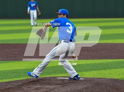 Thumbnail 1 in Reagan [Ronald] vs Westlake (UIL 6A Regional Quarterfinals) photogallery.