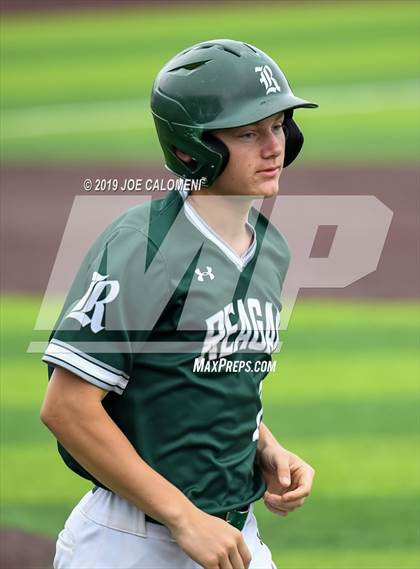 Thumbnail 1 in Reagan [Ronald] vs Westlake (UIL 6A Regional Quarterfinals) photogallery.