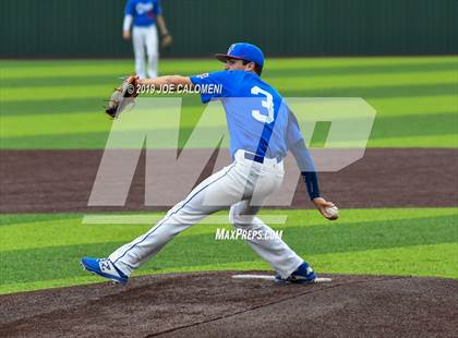Thumbnail 2 in Reagan [Ronald] vs Westlake (UIL 6A Regional Quarterfinals) photogallery.