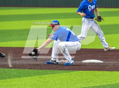 Thumbnail 3 in Reagan [Ronald] vs Westlake (UIL 6A Regional Quarterfinals) photogallery.