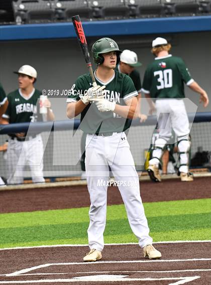Thumbnail 2 in Reagan [Ronald] vs Westlake (UIL 6A Regional Quarterfinals) photogallery.