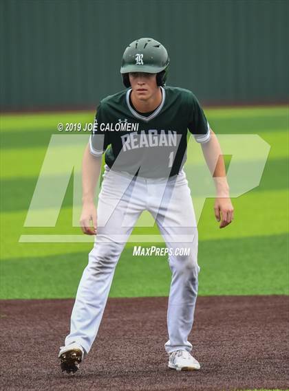 Thumbnail 2 in Reagan [Ronald] vs Westlake (UIL 6A Regional Quarterfinals) photogallery.