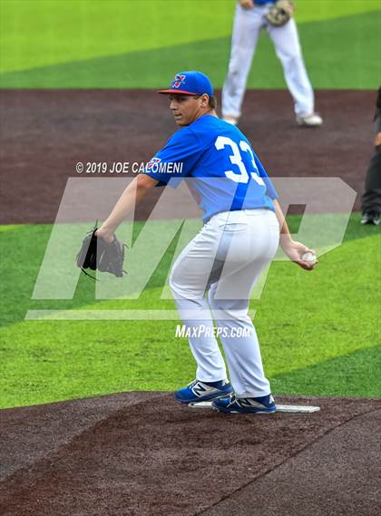 Thumbnail 1 in Reagan [Ronald] vs Westlake (UIL 6A Regional Quarterfinals) photogallery.