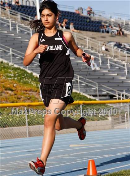 Thumbnail 2 in Camarillo Classic (4x800m Girls) photogallery.