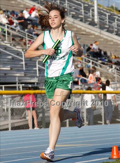 Thumbnail 1 in Camarillo Classic (4x800m Girls) photogallery.