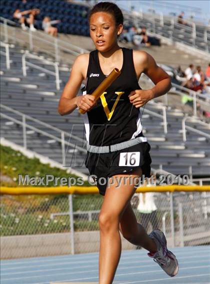 Thumbnail 1 in Camarillo Classic (4x800m Girls) photogallery.