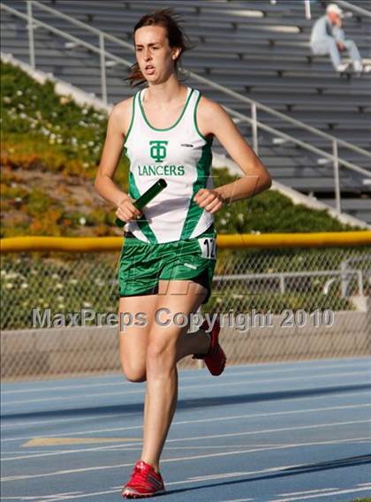 Thumbnail 2 in Camarillo Classic (4x800m Girls) photogallery.