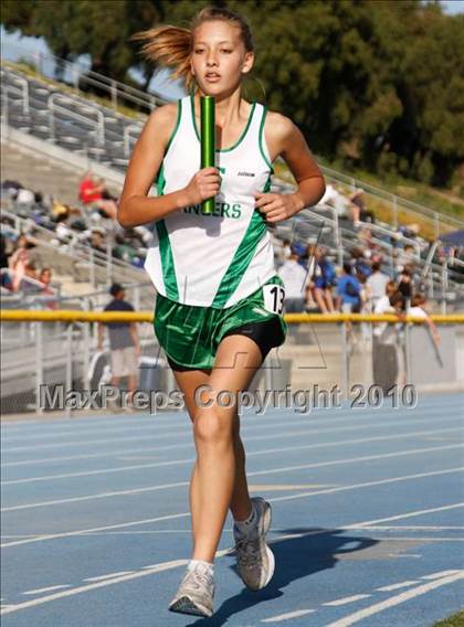 Thumbnail 2 in Camarillo Classic (4x800m Girls) photogallery.