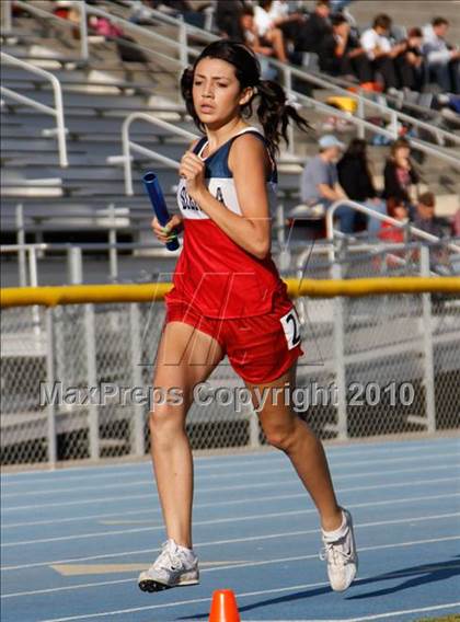 Thumbnail 2 in Camarillo Classic (4x800m Girls) photogallery.