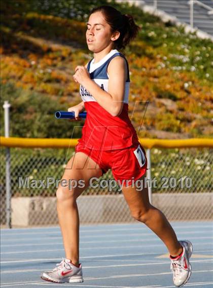 Thumbnail 1 in Camarillo Classic (4x800m Girls) photogallery.