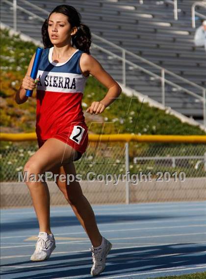 Thumbnail 1 in Camarillo Classic (4x800m Girls) photogallery.