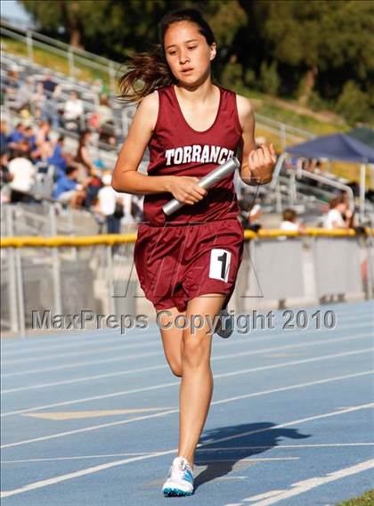Thumbnail 3 in Camarillo Classic (4x800m Girls) photogallery.