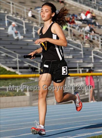 Thumbnail 1 in Camarillo Classic (4x800m Girls) photogallery.