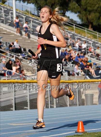 Thumbnail 1 in Camarillo Classic (4x800m Girls) photogallery.