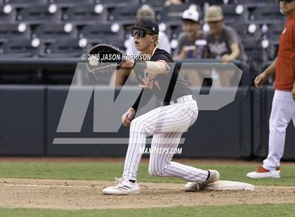 Thumbnail 1 in New Home vs. Centerville (UIL Baseball 2A D1 Final) photogallery.