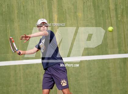 Thumbnail 3 in Coronado vs Palmer Ridge (CHSAA 4A Round 1) photogallery.