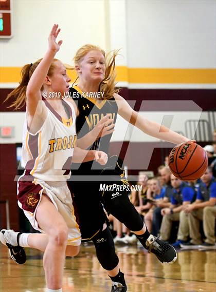 Thumbnail 2 in Pahrump Valley vs Moapa Valley (NIAA 3A Semifinal) photogallery.