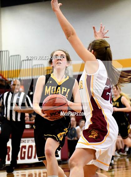 Thumbnail 2 in Pahrump Valley vs Moapa Valley (NIAA 3A Semifinal) photogallery.
