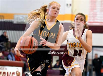 Thumbnail 2 in Pahrump Valley vs Moapa Valley (NIAA 3A Semifinal) photogallery.