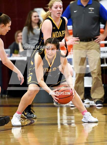 Thumbnail 3 in Pahrump Valley vs Moapa Valley (NIAA 3A Semifinal) photogallery.