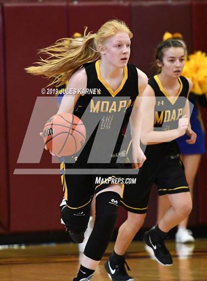 Thumbnail 2 in Pahrump Valley vs Moapa Valley (NIAA 3A Semifinal) photogallery.