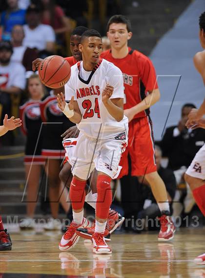 Thumbnail 2 in Denver East vs. Eaglecrest (CHSAA 5A Final) photogallery.