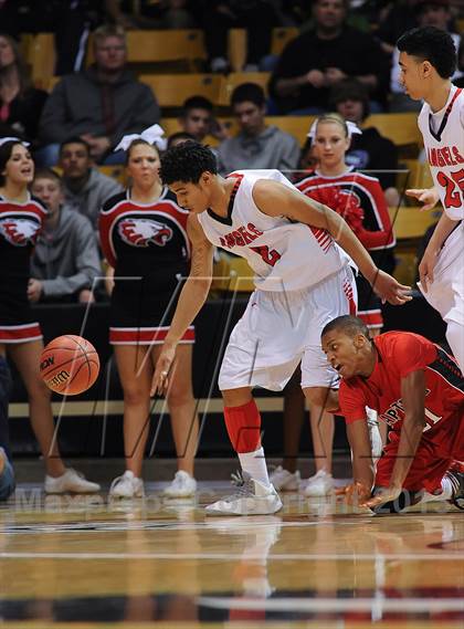 Thumbnail 2 in Denver East vs. Eaglecrest (CHSAA 5A Final) photogallery.