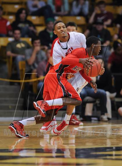 Thumbnail 1 in Denver East vs. Eaglecrest (CHSAA 5A Final) photogallery.