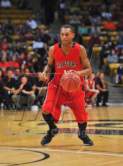 Thumbnail 3 in Denver East vs. Eaglecrest (CHSAA 5A Final) photogallery.