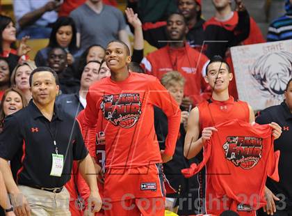 Thumbnail 3 in Denver East vs. Eaglecrest (CHSAA 5A Final) photogallery.