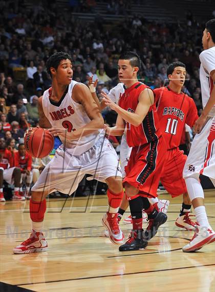 Thumbnail 2 in Denver East vs. Eaglecrest (CHSAA 5A Final) photogallery.