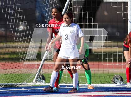 Thumbnail 2 in Arlington vs. Horn (Duncanville Classic) photogallery.