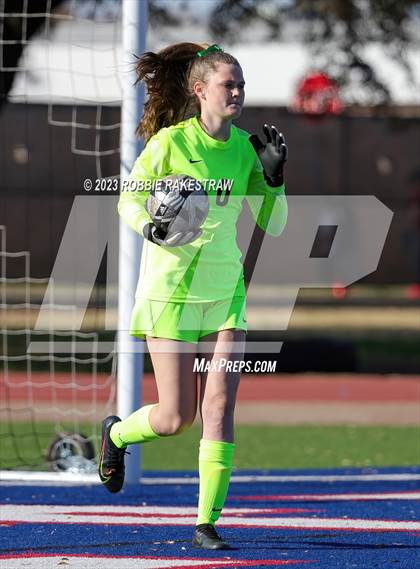 Thumbnail 3 in Arlington vs. Horn (Duncanville Classic) photogallery.