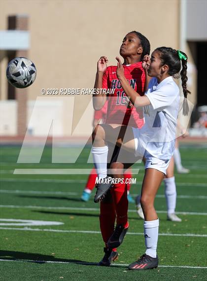Thumbnail 3 in Arlington vs. Horn (Duncanville Classic) photogallery.