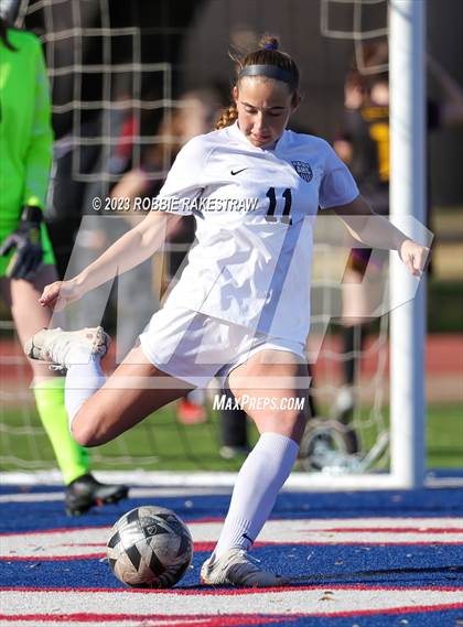 Thumbnail 3 in Arlington vs. Horn (Duncanville Classic) photogallery.