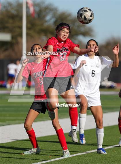 Thumbnail 2 in Arlington vs. Horn (Duncanville Classic) photogallery.