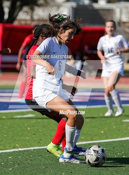 Thumbnail 2 in Arlington vs. Horn (Duncanville Classic) photogallery.