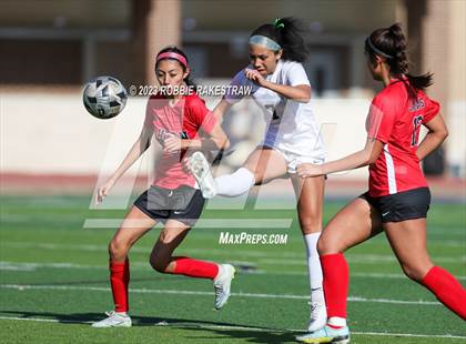 Thumbnail 3 in Arlington vs. Horn (Duncanville Classic) photogallery.