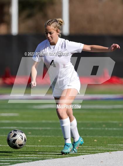 Thumbnail 3 in Arlington vs. Horn (Duncanville Classic) photogallery.