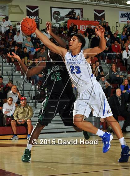 Thumbnail 3 in Bishop Gorman vs. De La Salle (MaxPreps Holiday Classic) photogallery.