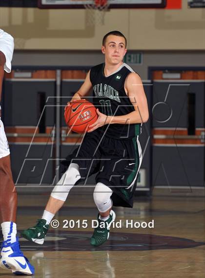 Thumbnail 2 in Bishop Gorman vs. De La Salle (MaxPreps Holiday Classic) photogallery.