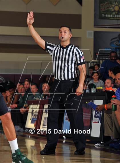 Thumbnail 2 in Bishop Gorman vs. De La Salle (MaxPreps Holiday Classic) photogallery.