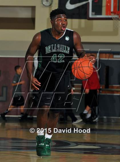 Thumbnail 3 in Bishop Gorman vs. De La Salle (MaxPreps Holiday Classic) photogallery.