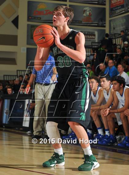 Thumbnail 1 in Bishop Gorman vs. De La Salle (MaxPreps Holiday Classic) photogallery.