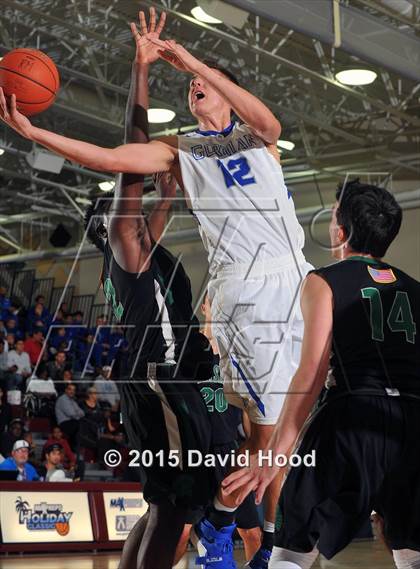 Thumbnail 1 in Bishop Gorman vs. De La Salle (MaxPreps Holiday Classic) photogallery.
